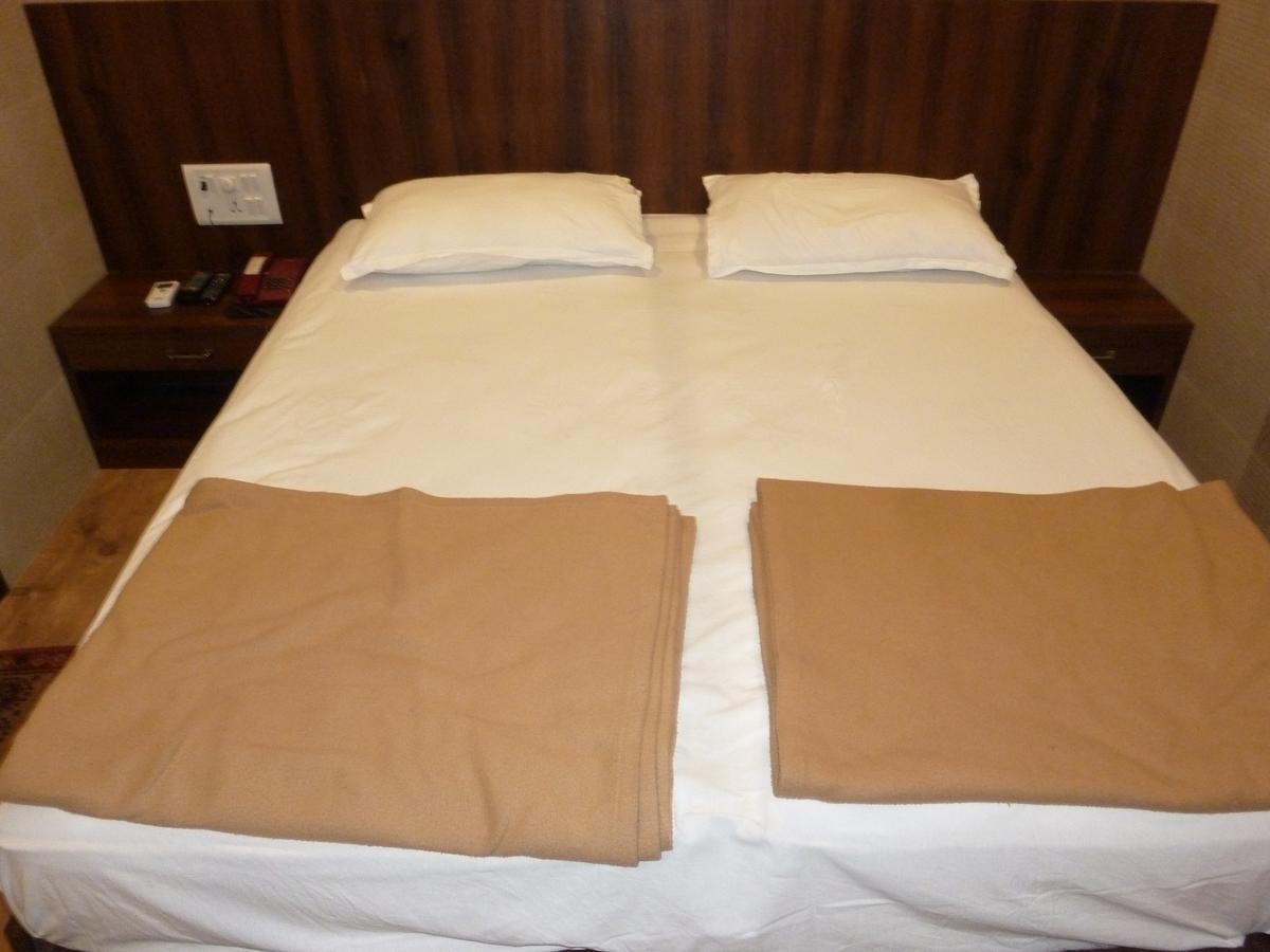 Hotel Regal Palace Bombay Extérieur photo