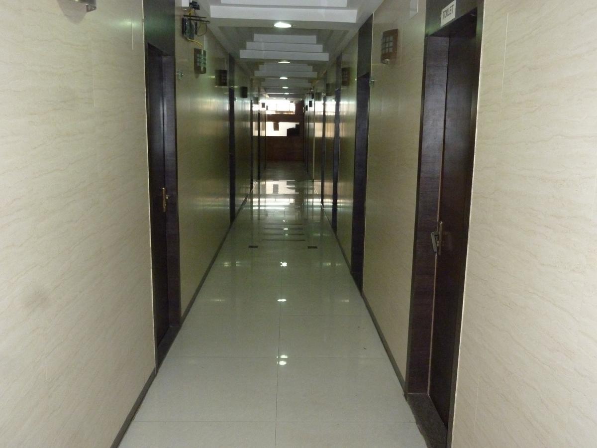 Hotel Regal Palace Bombay Extérieur photo