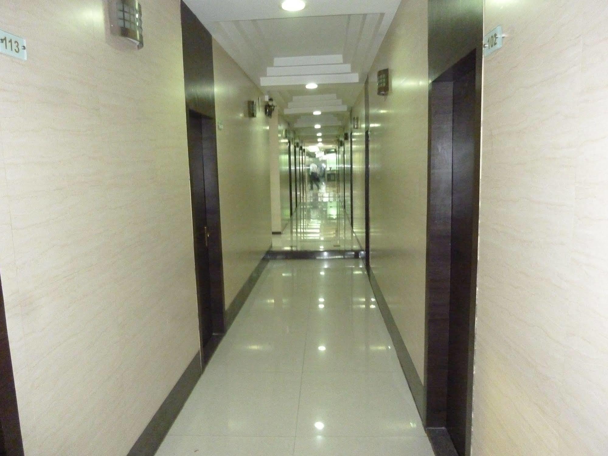 Hotel Regal Palace Bombay Extérieur photo