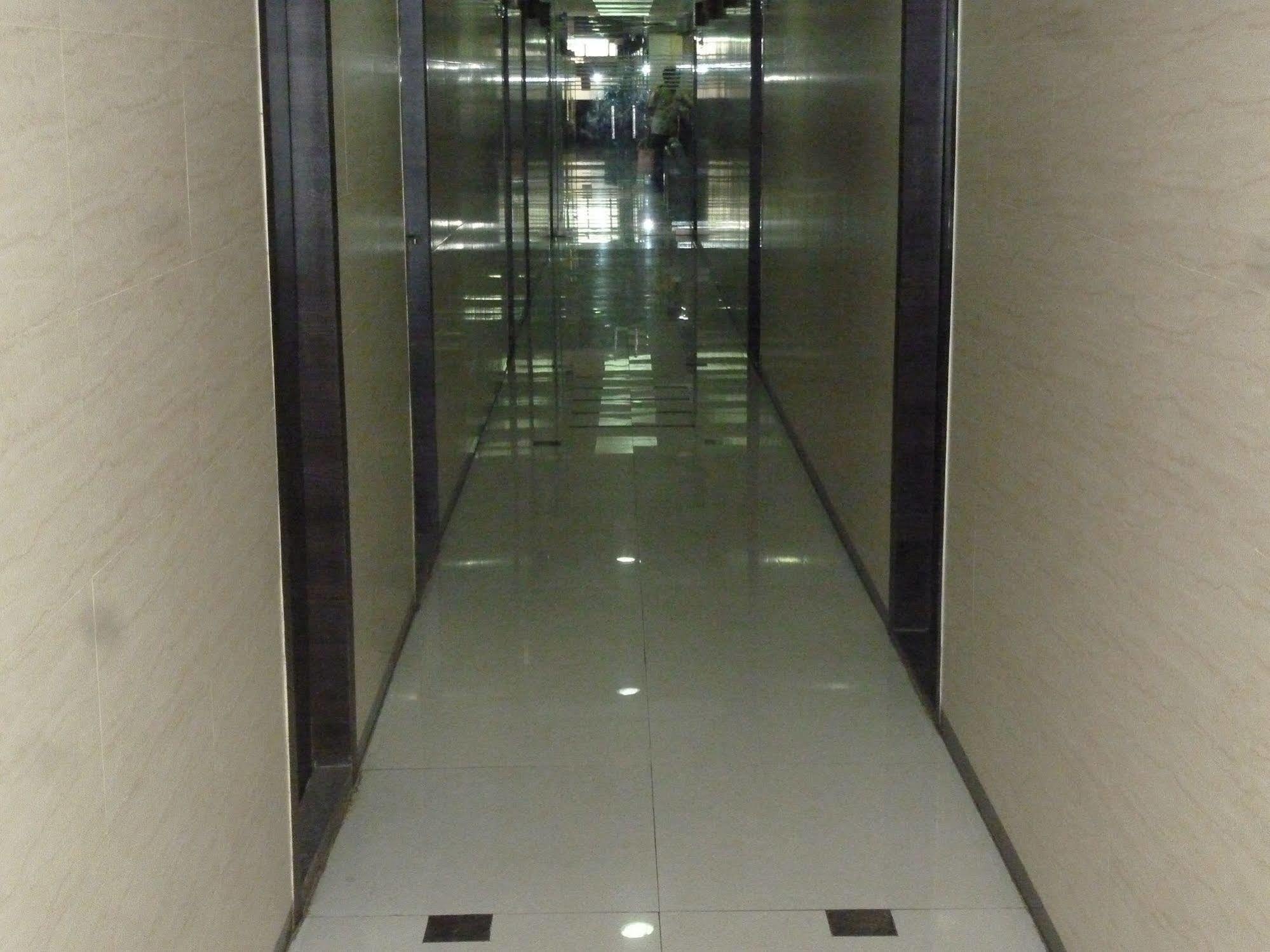 Hotel Regal Palace Bombay Extérieur photo