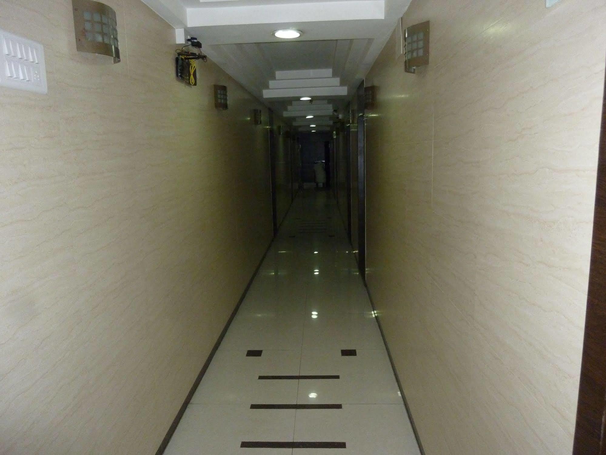 Hotel Regal Palace Bombay Extérieur photo