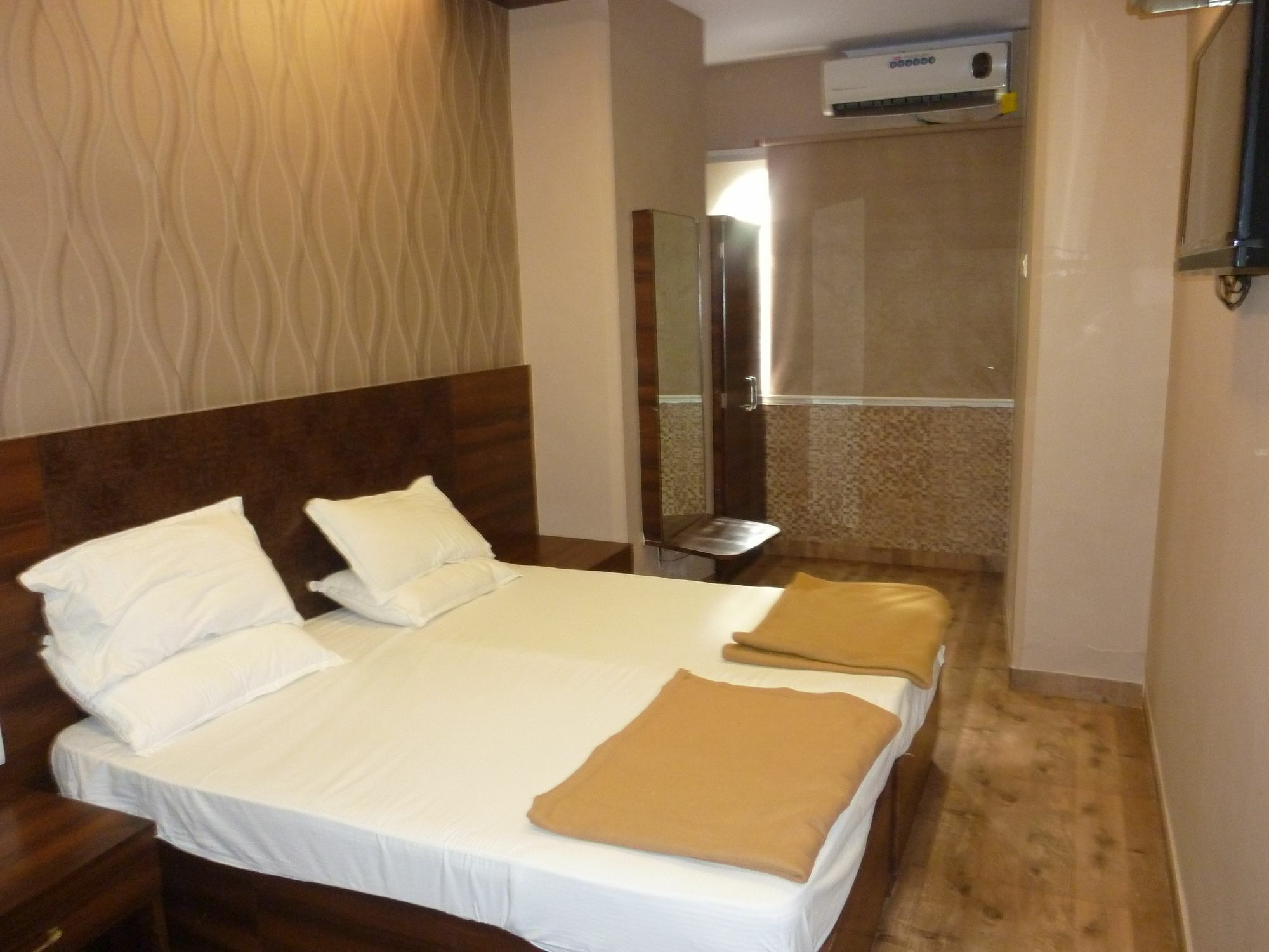 Hotel Regal Palace Bombay Extérieur photo