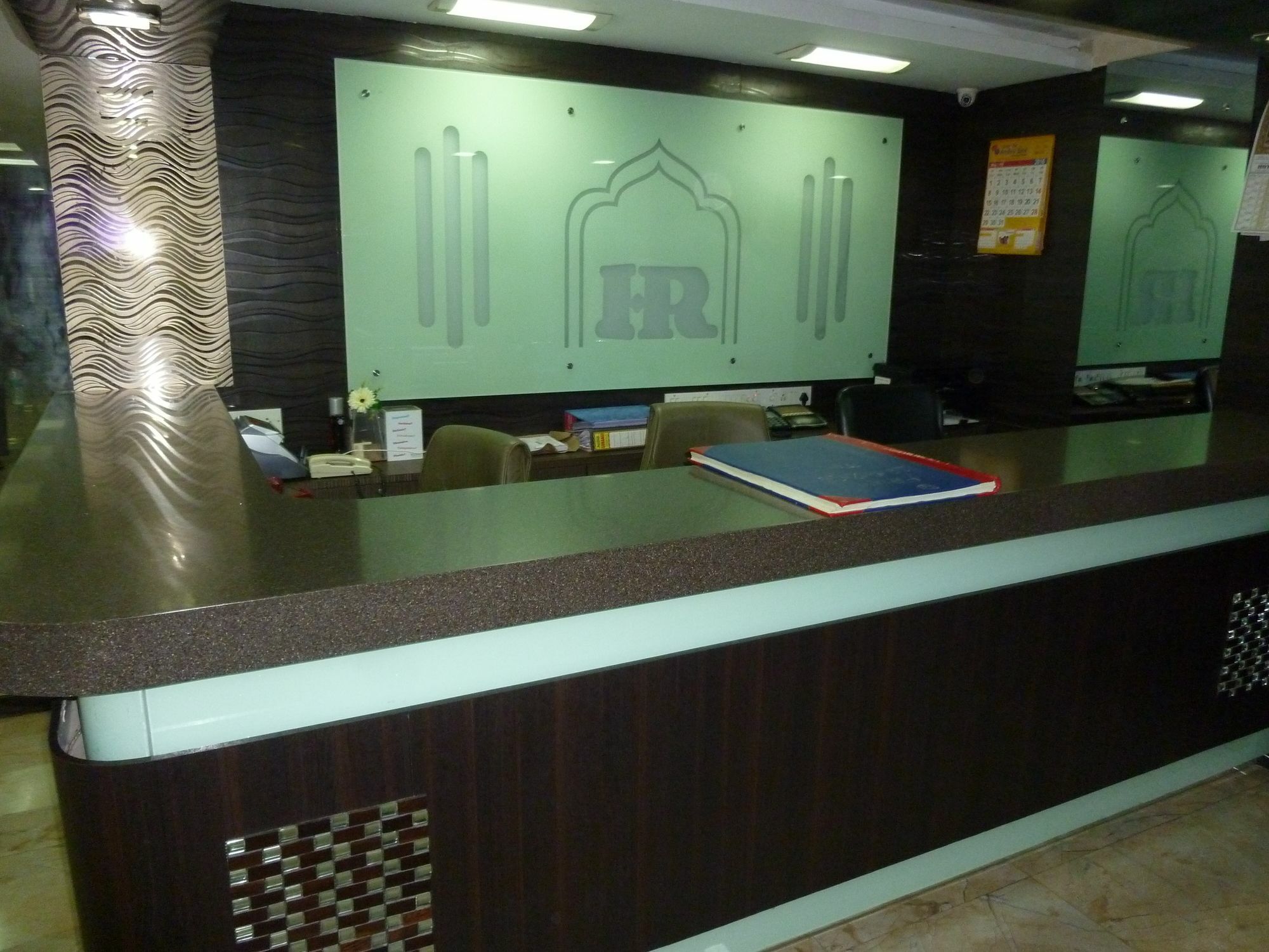 Hotel Regal Palace Bombay Extérieur photo